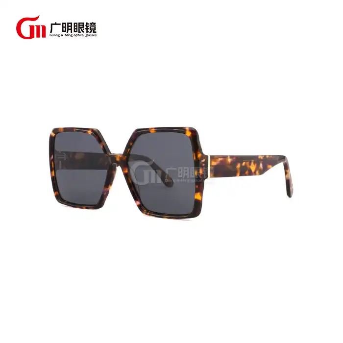Do large hexagon sunglasses provide full peripheral coverage?